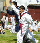 ni�oantorcha92.jpg (66803 bytes)