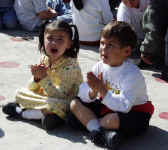 ni�os12.jpg (47172 bytes)