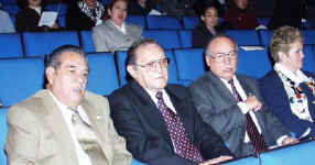 prof32.jpg (38503 bytes)