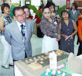 secexpotaller12.jpg (49678 bytes)